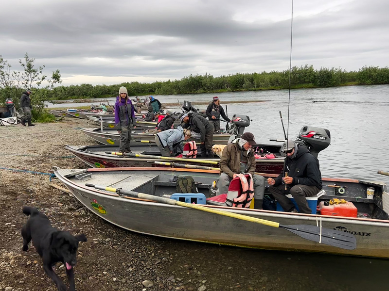 boats arriving at Dave Duncan and Sons Camp