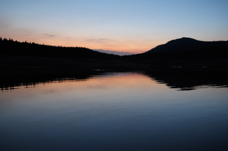 Sierra lake sunset